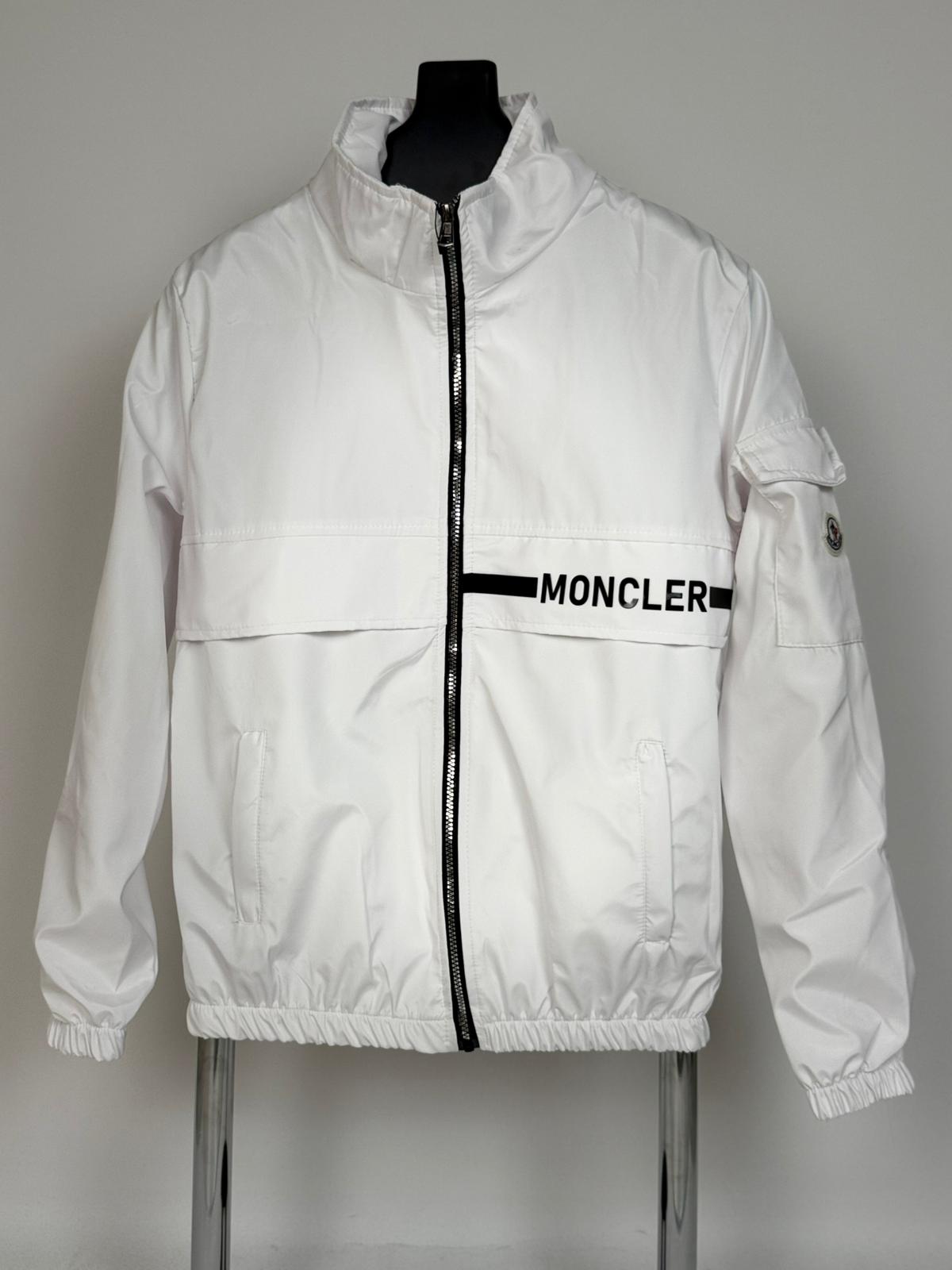 Moncler Beyaz Yağmurluk